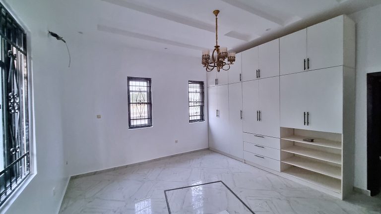 Bedrm view2 - middle 5 bedrm house