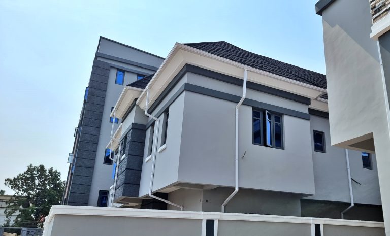 External view1 - middle 5 bedrm house