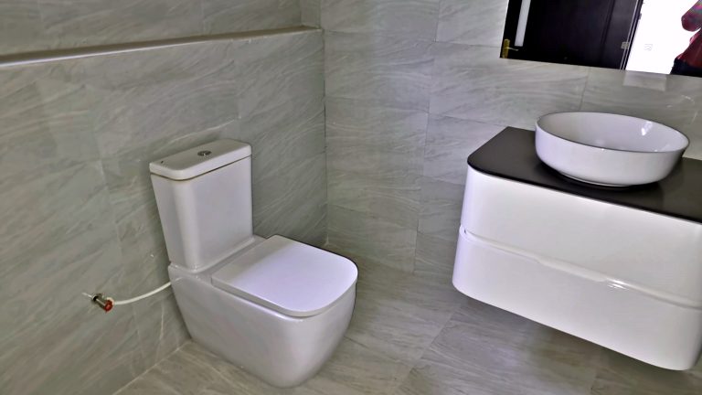 Madam's bath view2 - middle 5 bedrm house